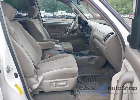 2005 Toyota Sequoia Sr5 V8 from USA, damaged, VIN 5TDBT44A95S255387